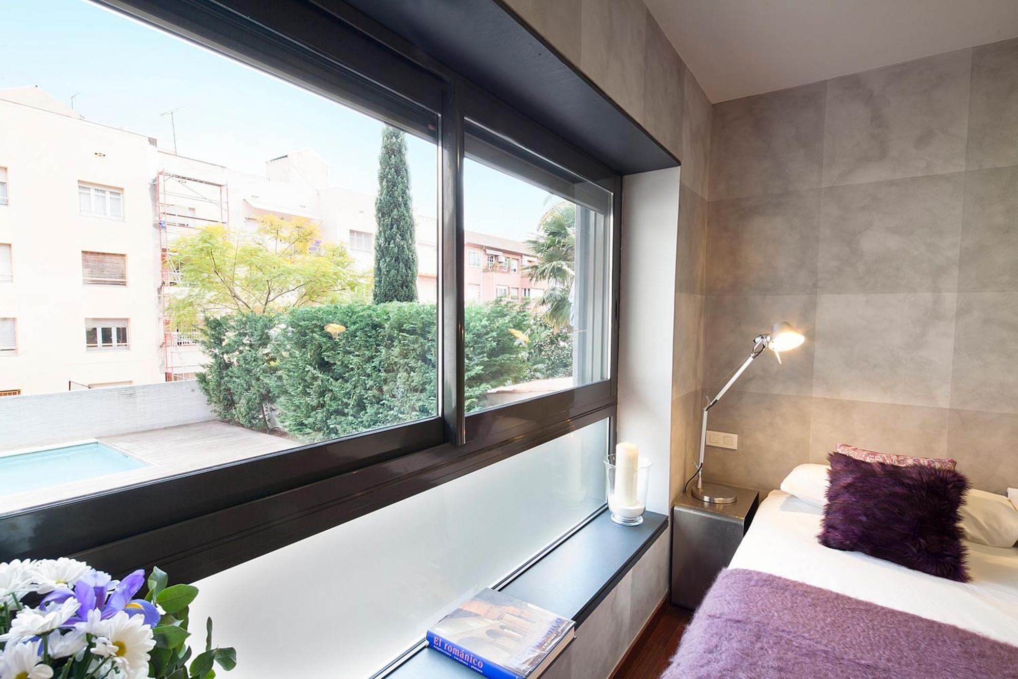 My Space Emirates - Splendid Apartment With Terrace And Pool Near Park Gueell Барселона Экстерьер фото